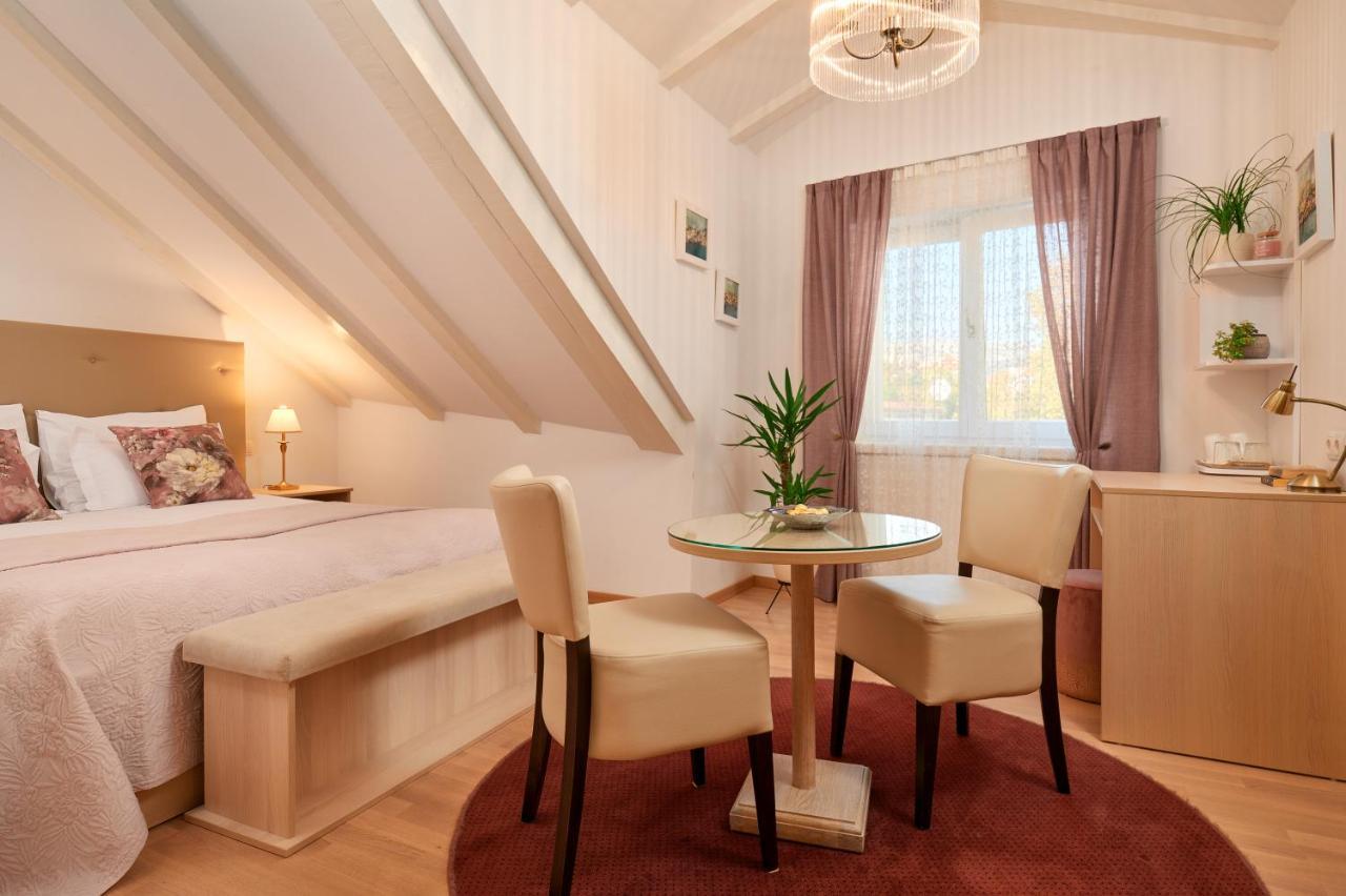 Lanterna Rooms Split Exterior photo