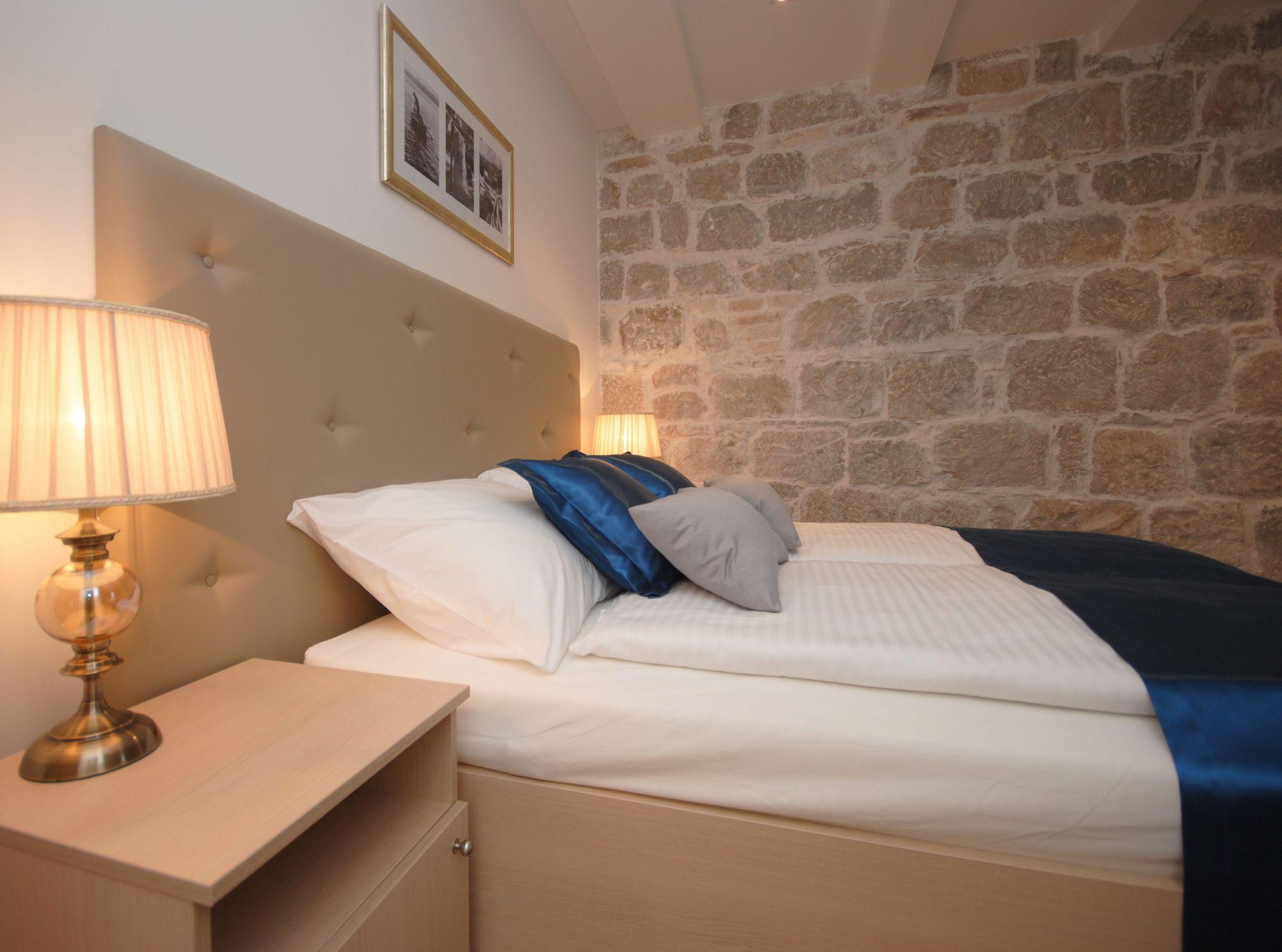 Lanterna Rooms Split Exterior photo