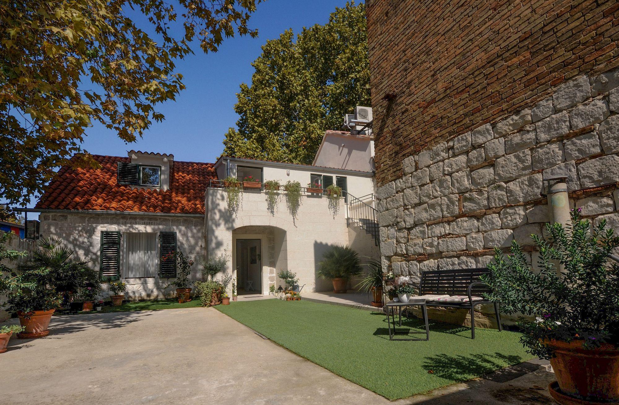 Lanterna Rooms Split Exterior photo