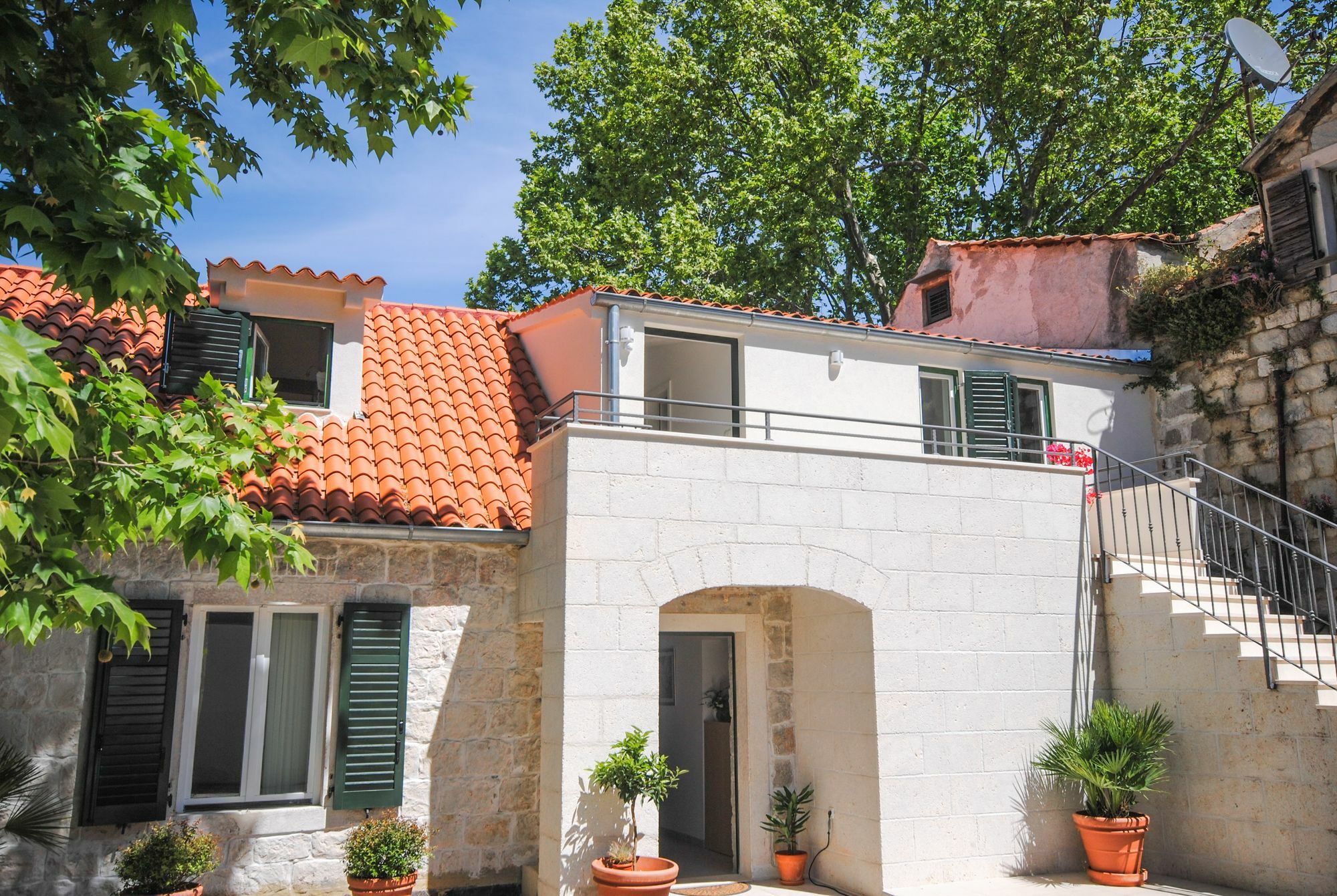 Lanterna Rooms Split Exterior photo
